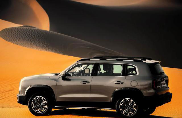 通勤能代步，周末能撒野！这台家用SUV才是真懂普通人