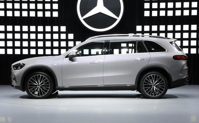 轴距超3米，630马力+续航703km，奔驰全新纯电SUV要掀桌子了？