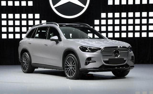 轴距超3米，630马力+续航703km，奔驰全新纯电SUV要掀桌子了？