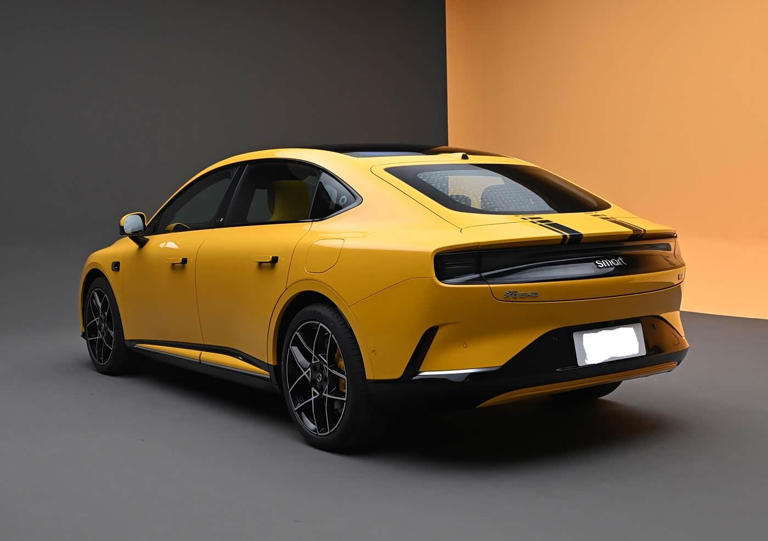 全新奔驰smart轿跑即将上市！运动外观+激光雷达，综合续航1810km