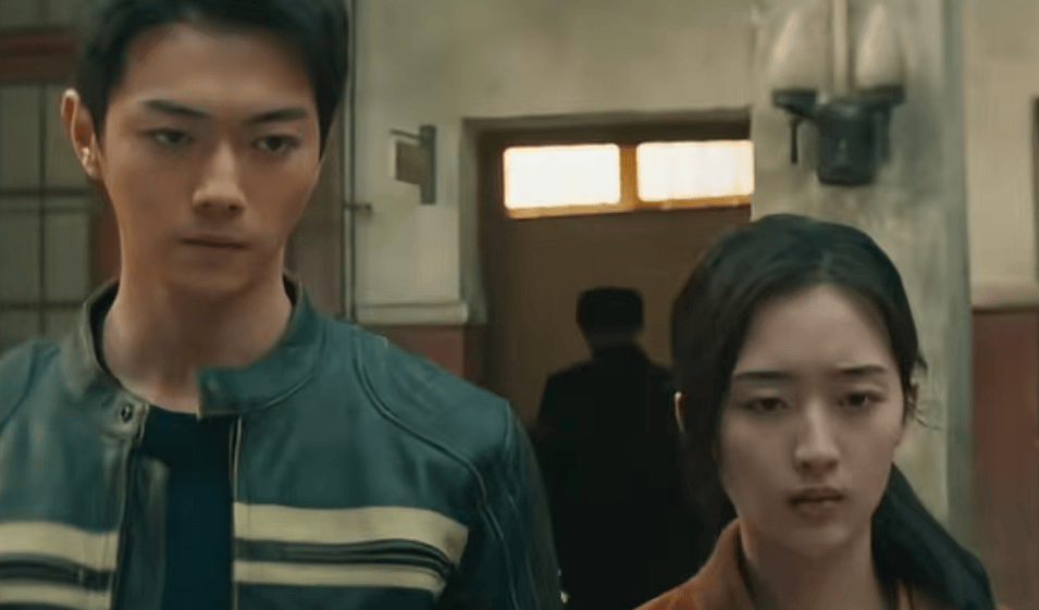 《方圆八百米》：邓恩熙只凭一张脸，让多少圈内浓妆女明星脸红了