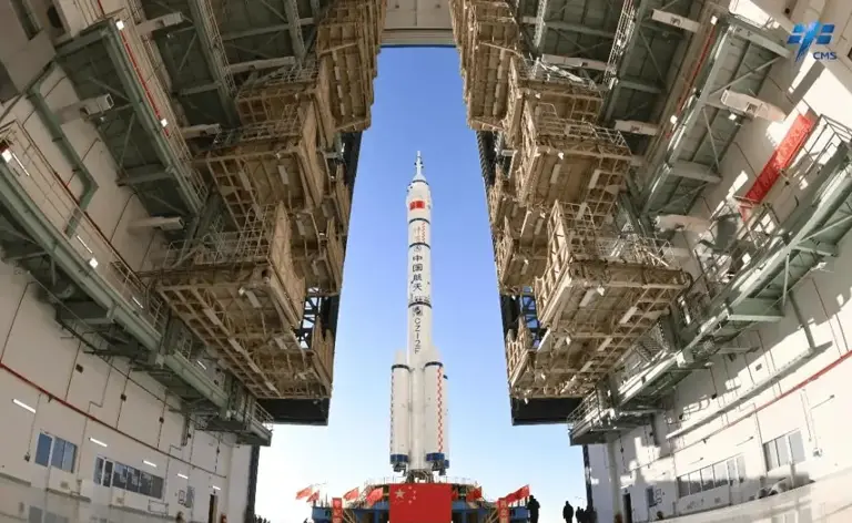 天舟九号已“赖”在空间站9个月，天舟十号发射前，空间站有调整 天舟九号在轨超9个月，天舟十号将发射，空间站要提前调整轨道？