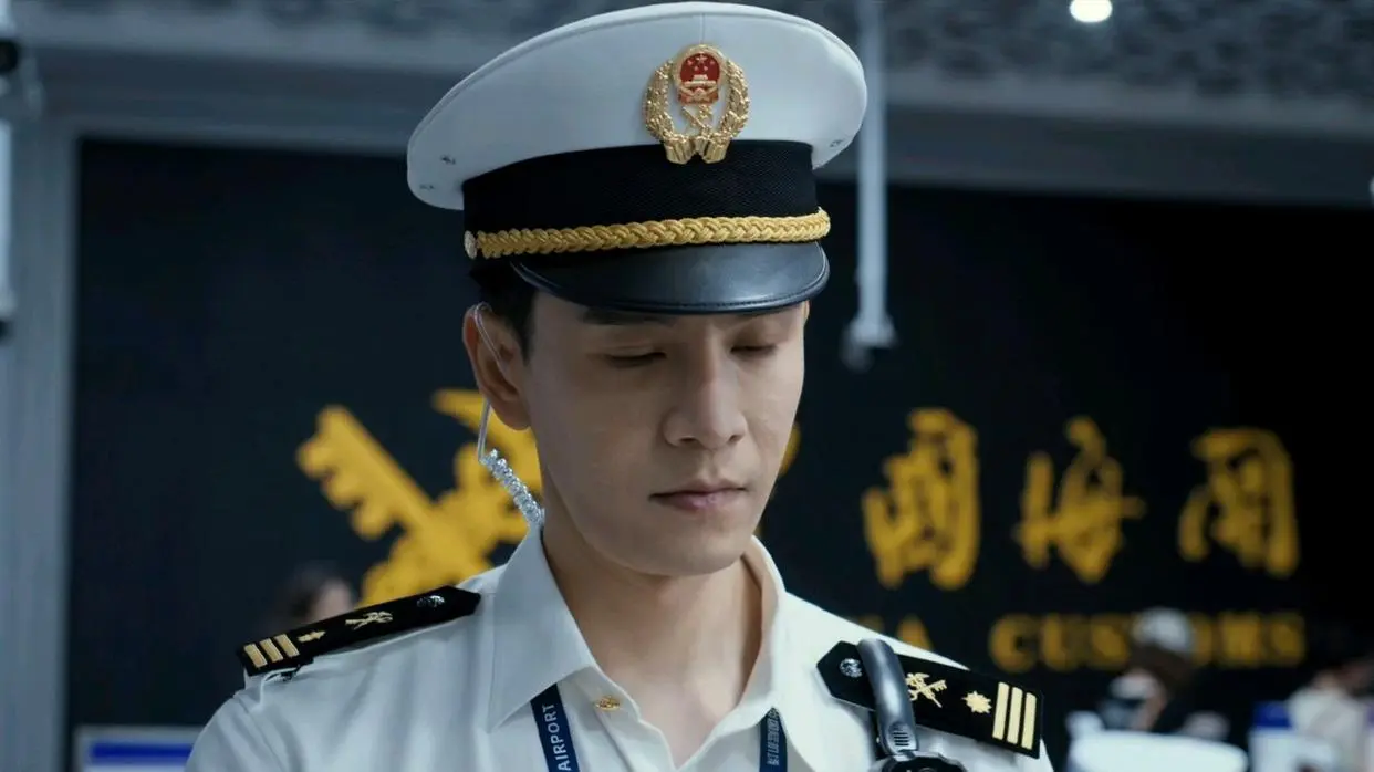 《金关》第12集剧情强行增加感情戏份，简直是画蛇添足，令人反感
