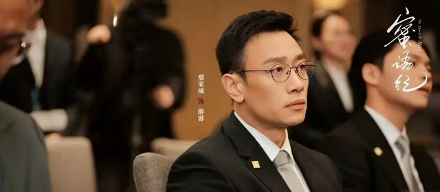 演《蜜语纪》又演《八千里路云和月》，比钟汉良还帅，43岁仍单身