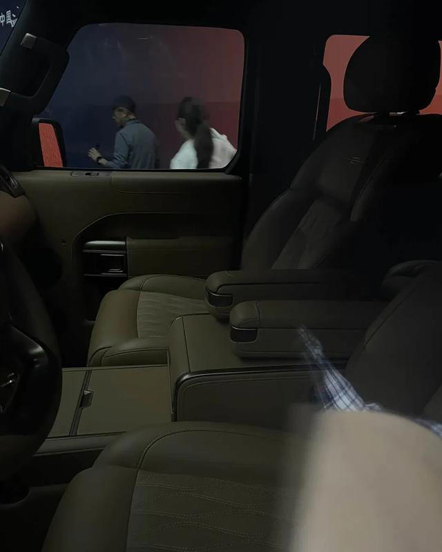 国产“大G”上新了！北京81 VS 城市猎人，硬核直男座驾看看它俩！