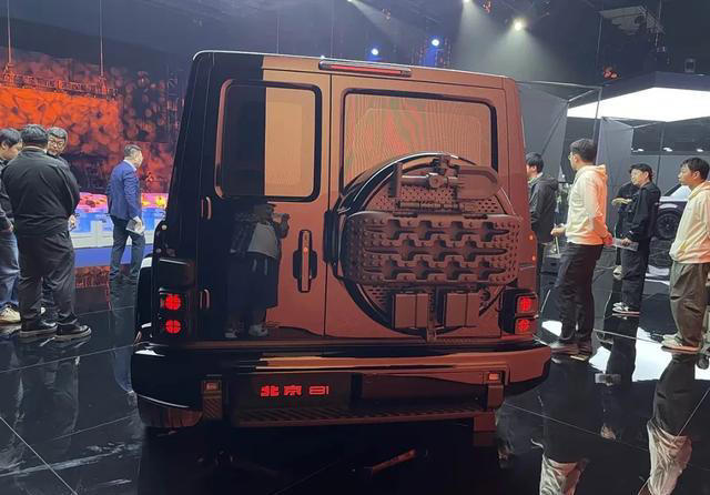 国产“大G”上新了！北京81 VS 城市猎人，硬核直男座驾看看它俩！