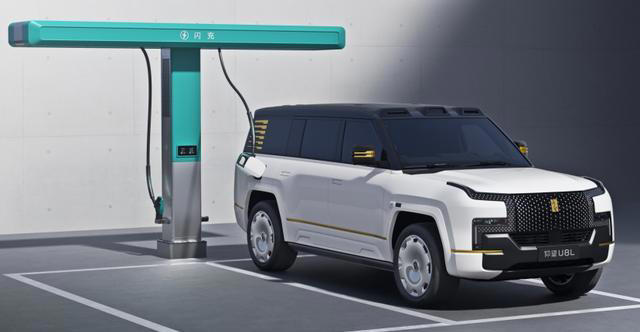 仰望U8L鼎世版 2026款交付进行中，方洪波俞敏洪同款座驾上新