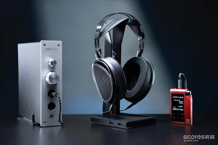 这个耳机小贵但很爽，纯血电竞植入HiFi基因，实测ROG臻世