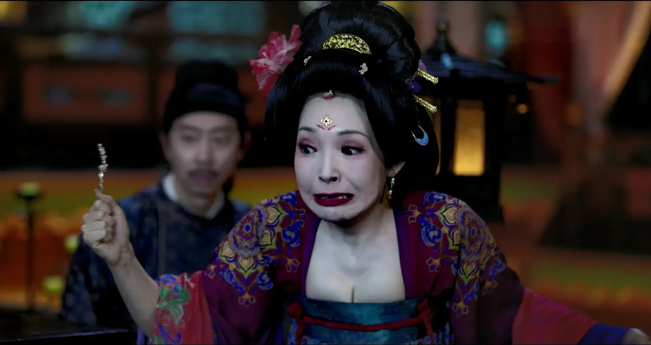 从五毛特效到诡谲美学，《聊斋：魅首诡案》让公映电影很没面子!