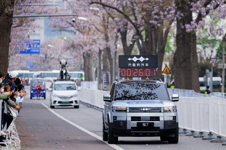 当新能源遇上“钢铁跑者”方程豹凭硬核实力护航