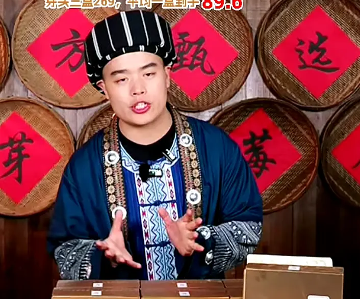 东方甄选主号直播间跌破2000人，主播全是新面孔，双语带货成历史