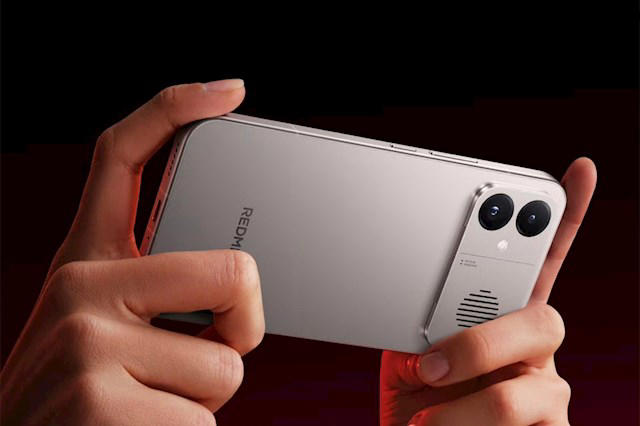 米粉称REDMI K90 Max价格简直无敌：相信小米是亏本卖了