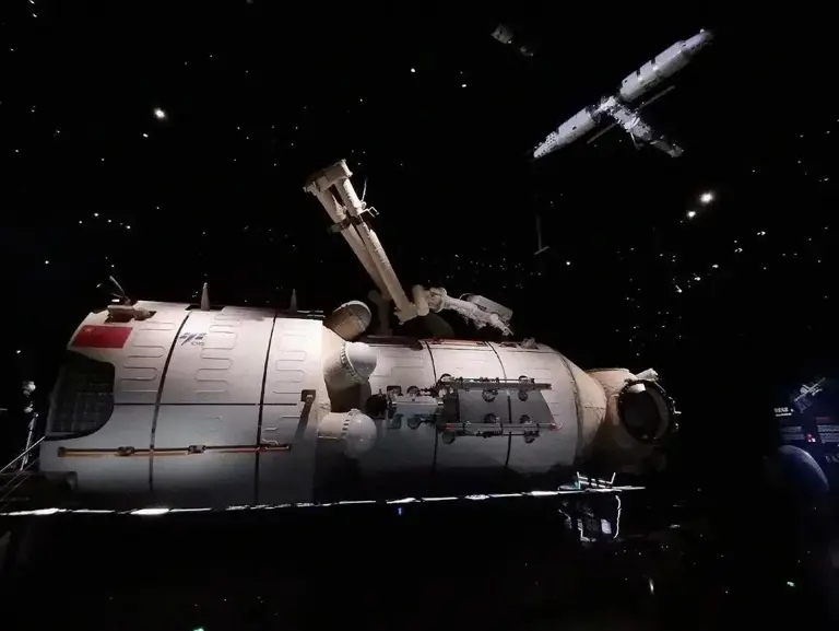 �й��ռ�վ���������ݣ��²նα���ͺ��Ĳո��󣬿��ٽ�ʵ�����