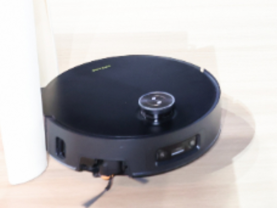 “闪电侠”韦德见证硅谷传奇，全球高端扫地机市场进入追觅时代!