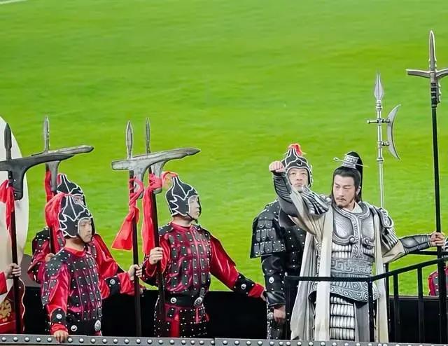 ���������ճ�δ��1��Ǯ�����ѣ���Ǩ���û�Ӧ��������־��Ǵ�