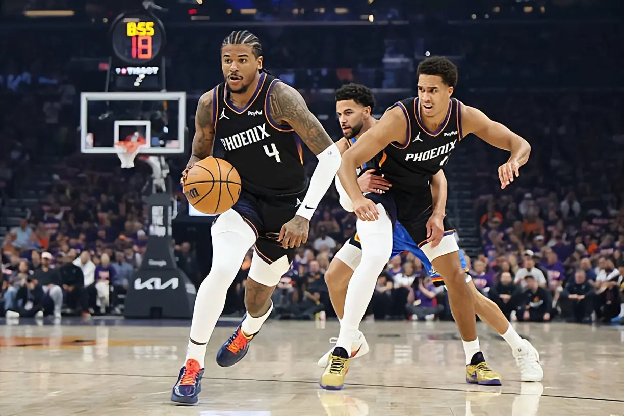 三分线外10中1，又过了一年太阳后场新星还是没有取得任何进步?
