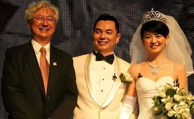 曾助初恋李厚霖起家却被绝情抛弃，五十岁周艳泓嫁初恋被宠成公主