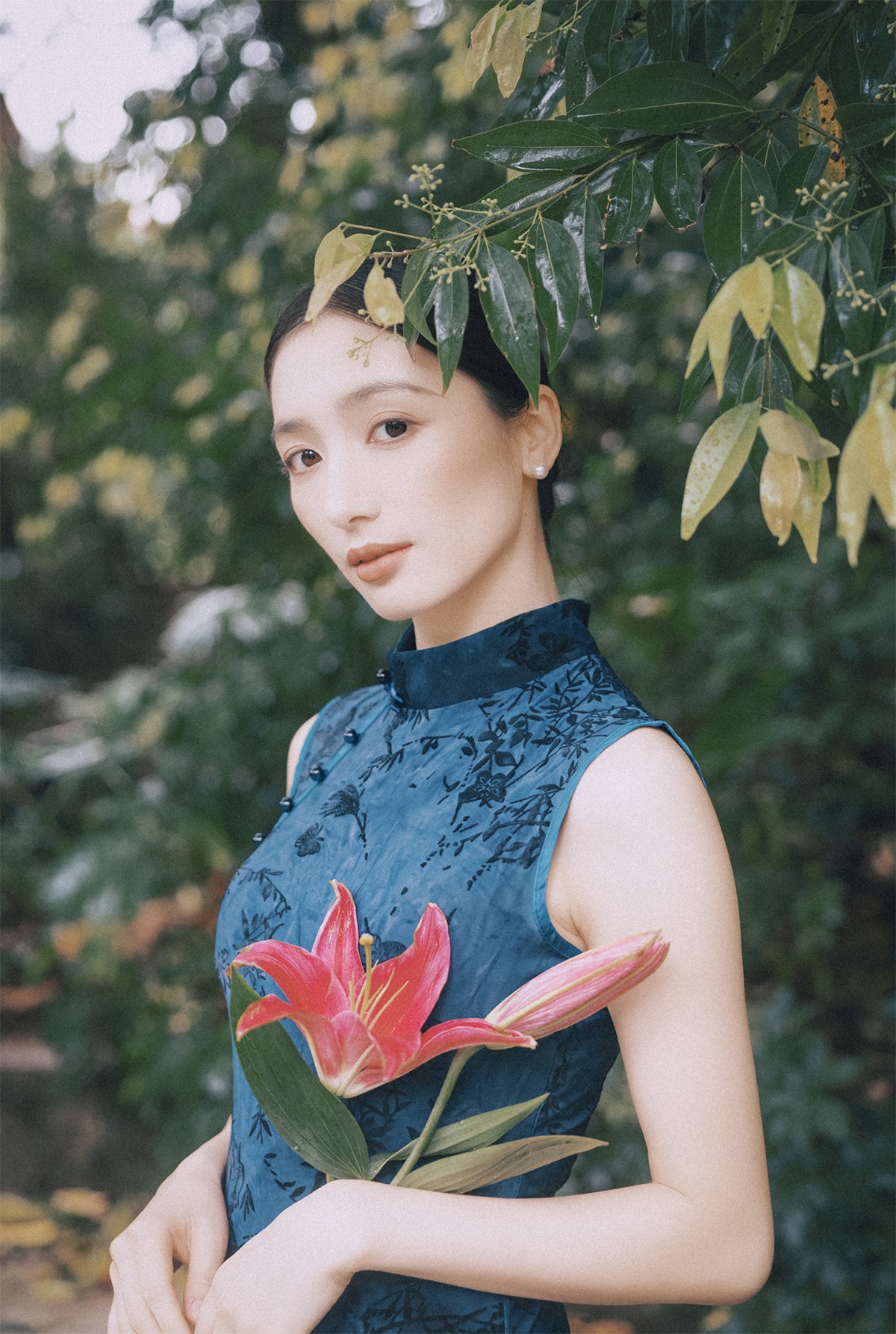 浓颜怎么化才不显老气?