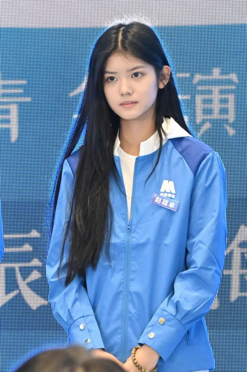 郑晓龙《红楼梦》选角：白鹿宋祖儿李一桐演配角，3个主角是新人