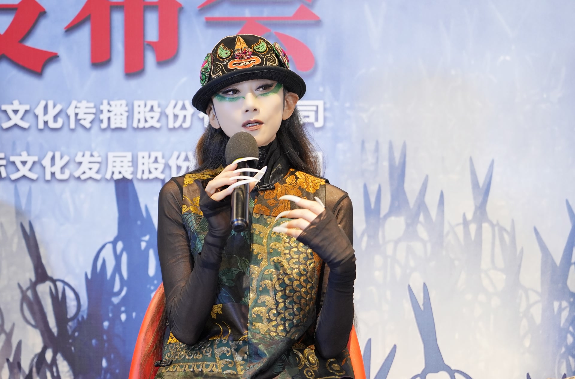 杨丽萍谈《十面埋伏》：经典“越放越醇”，00后年轻演员“会发光”