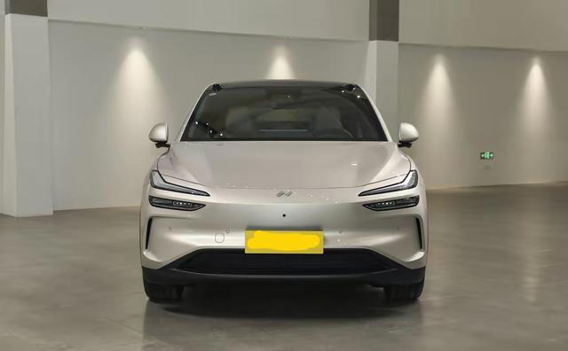 20万级纯电SUV“家用卷王”来了！900V架构+3分钟换电，太香了！