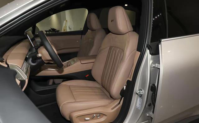 20万级纯电SUV“家用卷王”来了！900V架构+3分钟换电，太香了！