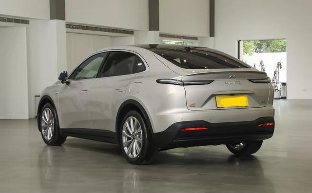 20万级纯电SUV“家用卷王”来了！900V架构+3分钟换电，太香了！
