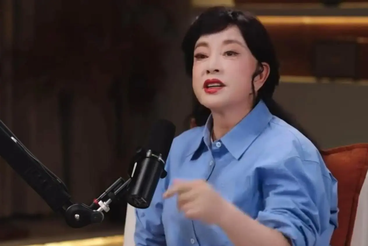 刘晓庆自曝：自己照片会被P皱纹，被叫“74岁的刘晓庆”