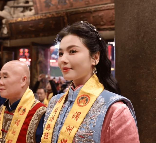刘涛现身妈祖诞辰：内娱唯一天庭编制演员，福建人见了真会拜？