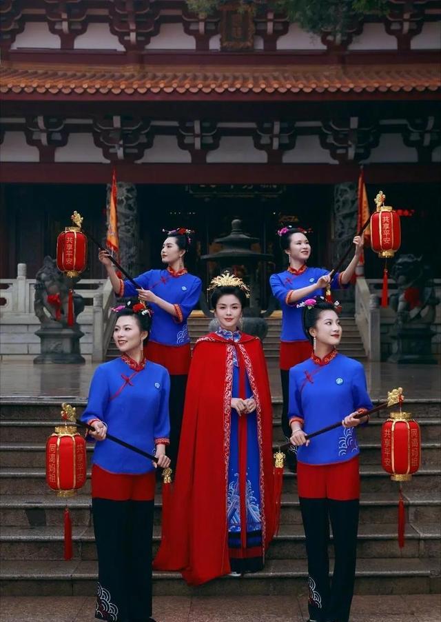 刘涛现身妈祖诞辰：内娱唯一天庭编制演员，福建人见了真会拜？
