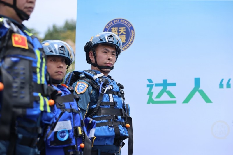 “蓝天”砺技 逐浪前行
