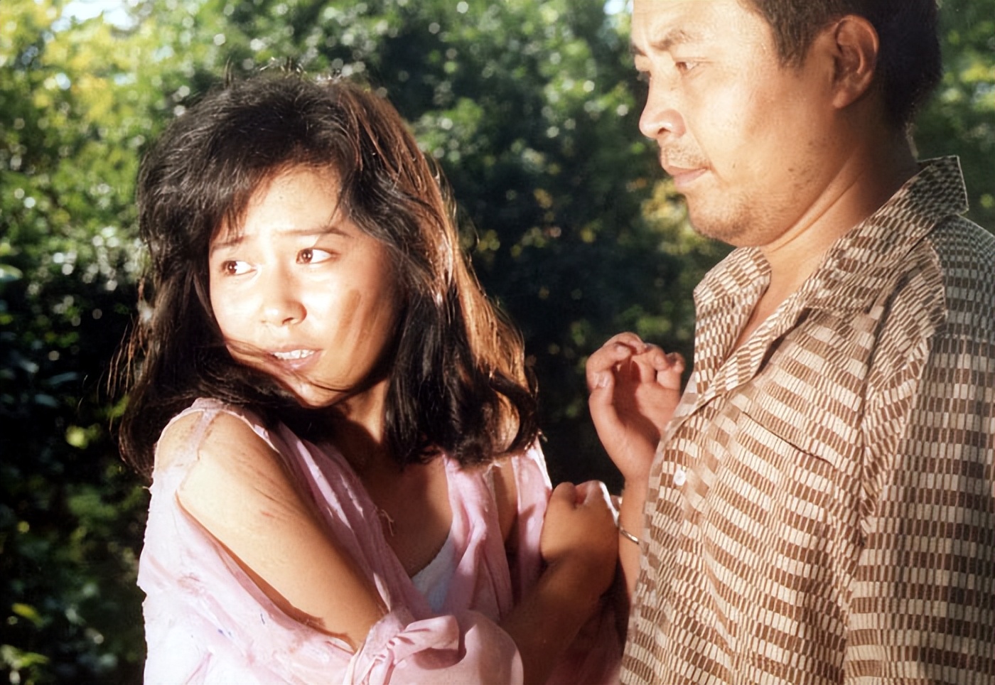 不结婚怎么办？55 岁至今单身的俞飞鸿，如今给出了答案