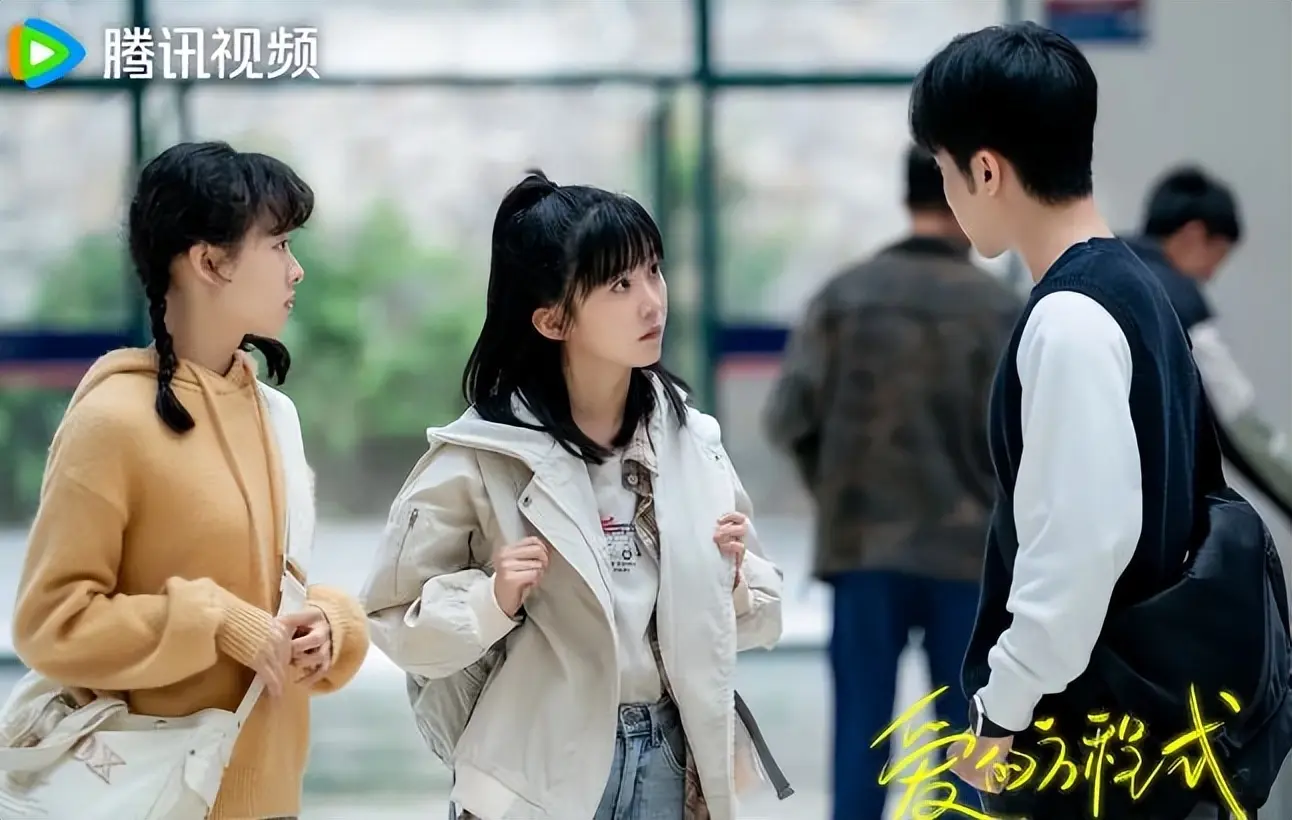 又一青春剧开播成黑马，男女主高颜值实力派，看清阵容追定了