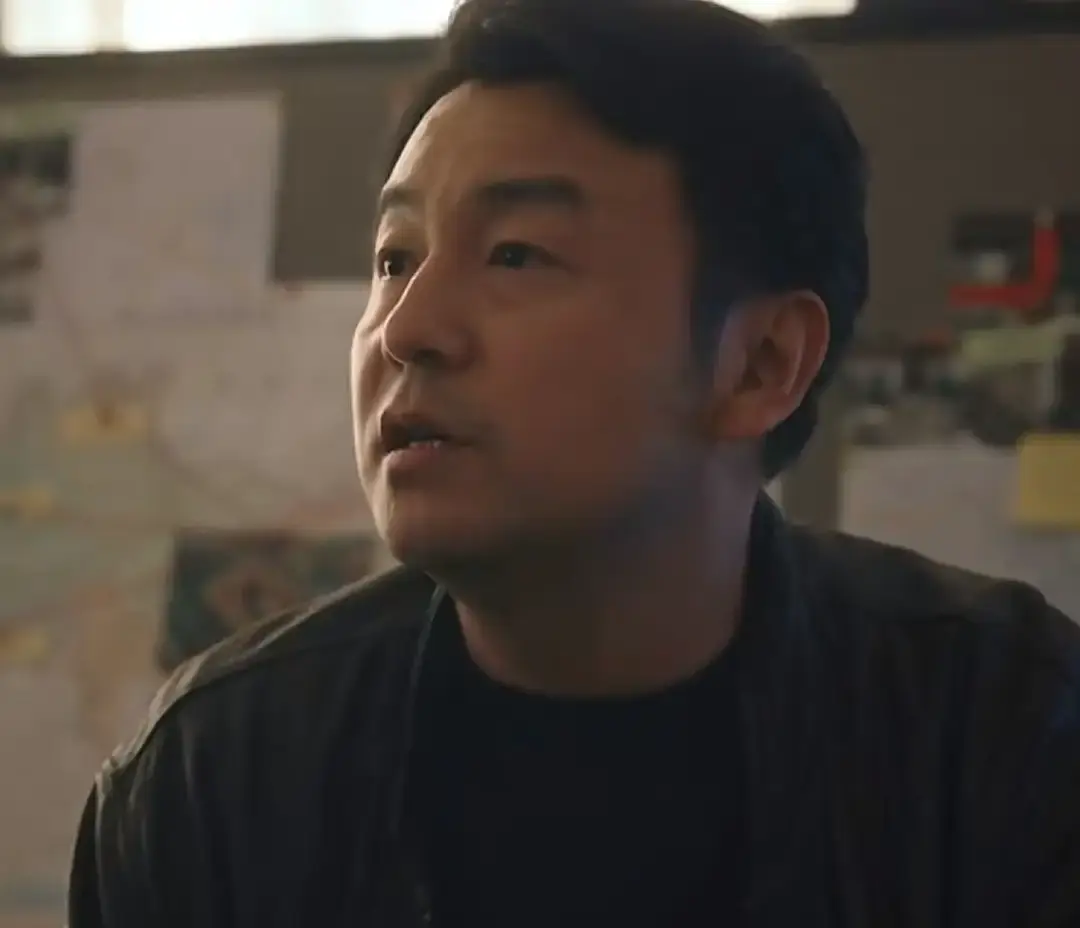 戏混子又来嚯嚯悬疑剧了，吐字不清眼无神，还不如蹲地上的路人甲