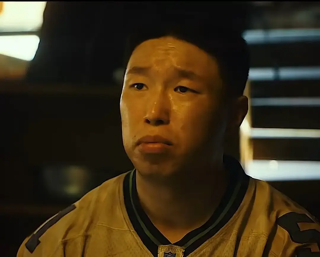 戏混子又来嚯嚯悬疑剧了，吐字不清眼无神，还不如蹲地上的路人甲