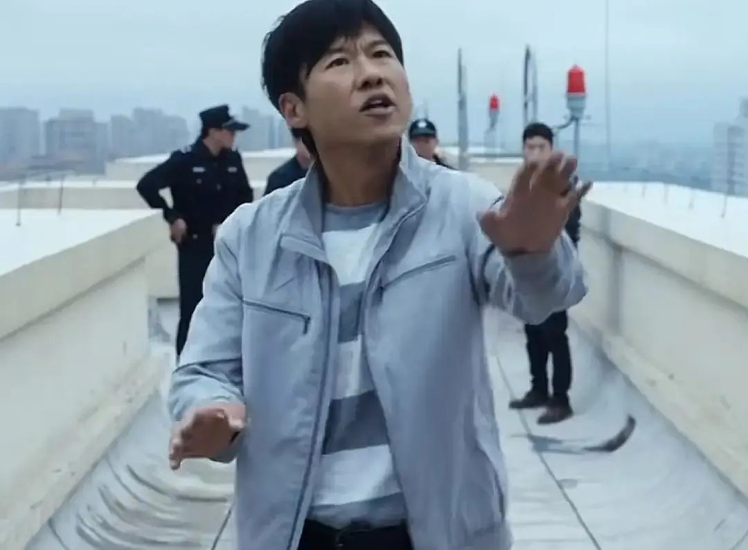 戏混子又来嚯嚯悬疑剧了，吐字不清眼无神，还不如蹲地上的路人甲