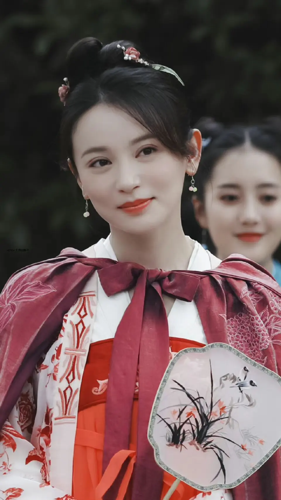 知否中最讽刺的体面：墨兰风光大嫁，那对白玉镯却写满了庶出二字
