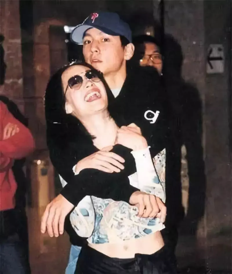 吴彦祖：被李美琪“折磨”到抑郁流泪，终遇恩爱23年的Lisa S