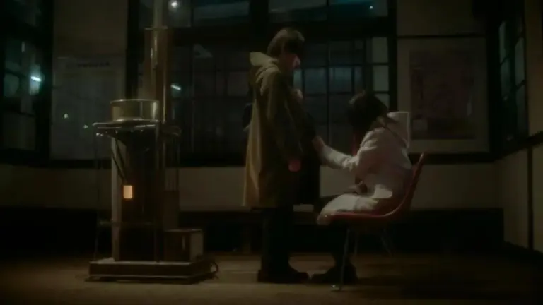 以为是烂片，结果被狠狠打脸！《秒速五厘米》真人版，抚平了观众 18 年的意难平