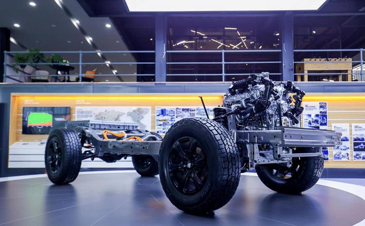 长轴+硬桥+V6，二代坦克300整了个PRO MAX版