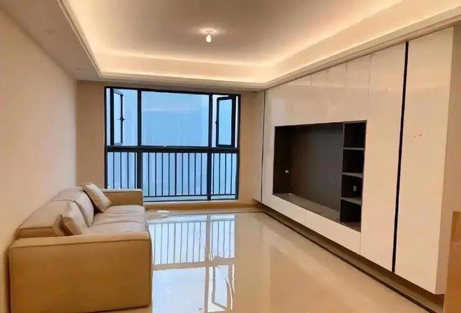再装修，客厅一定坚持这“4不装”，不是怕花钱，是真的受够了!
