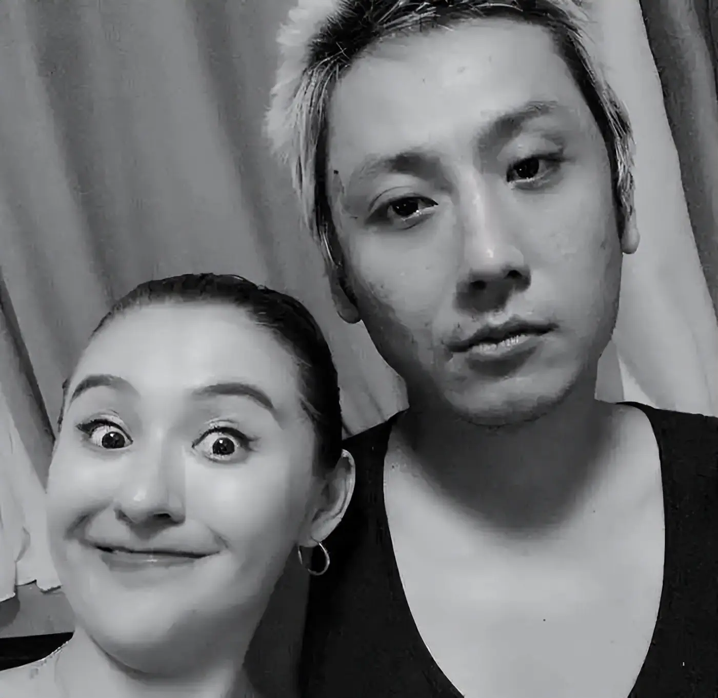 新疆女星热依扎被曝疑怀二胎，大女儿已6岁，生父早已真相大白