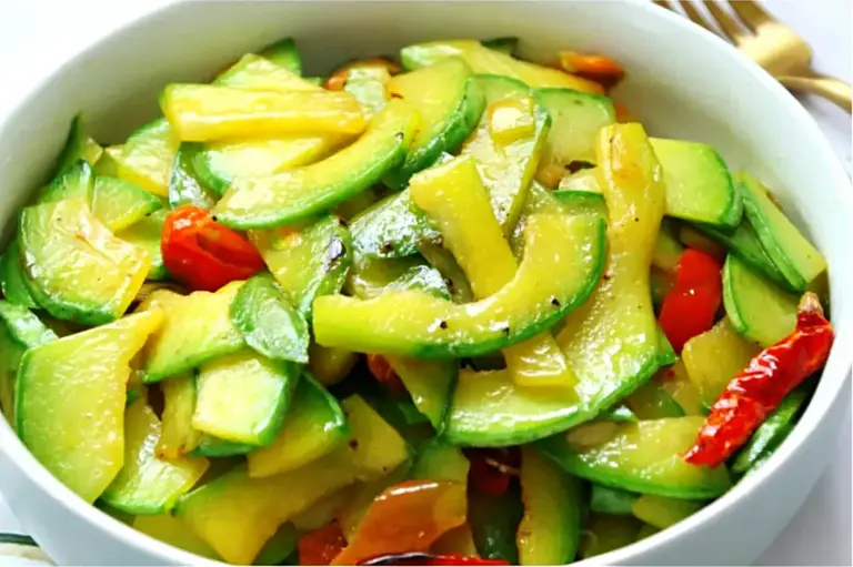 夏天，这4种青菜是“催屎之王”，要常吃，肠道通顺了，身体更棒