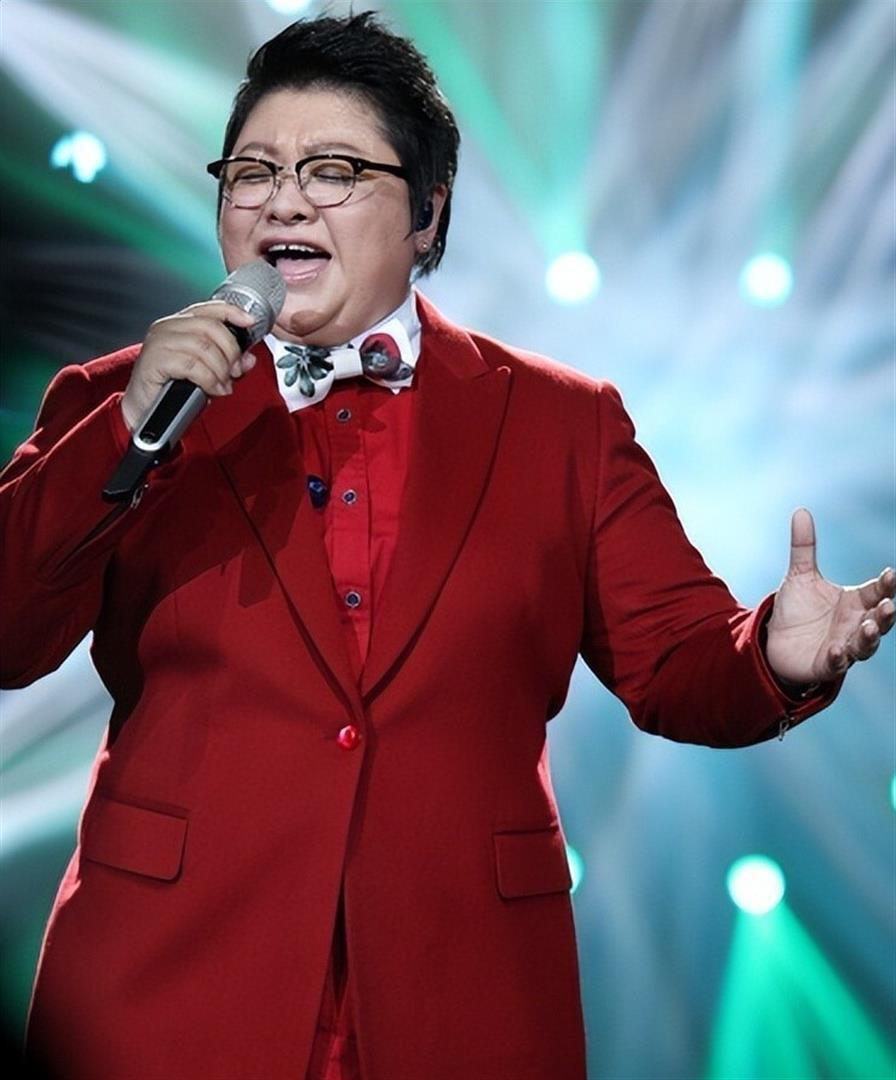 贪污上亿、假慈善？曾被实名举报的韩红，终看透她不婚不育的原因