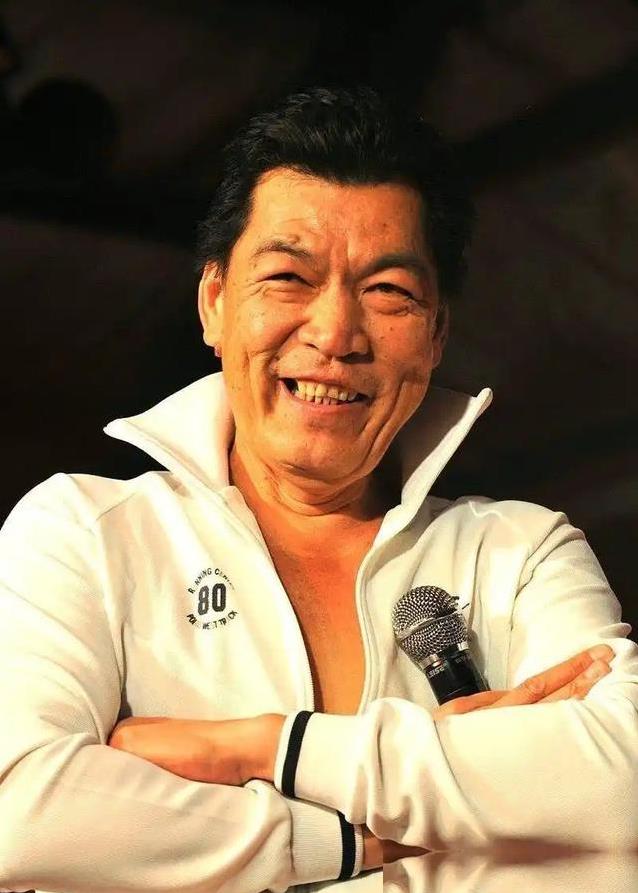 大傻去世15年后孙子车祸长子入狱，两房后代结局对比太讽刺