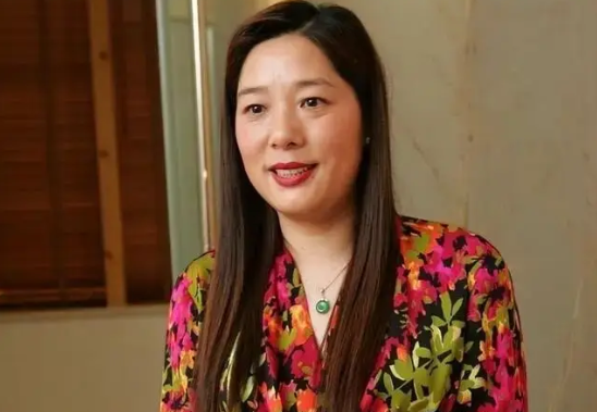 39岁丁俊晖近况曝光! 娶美女张元元生下一女，如今婚姻幸福成人生赢家
