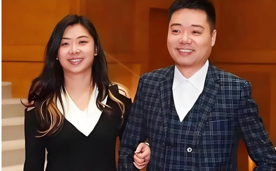 39岁丁俊晖近况曝光! 娶美女张元元生下一女，如今婚姻幸福成人生赢家