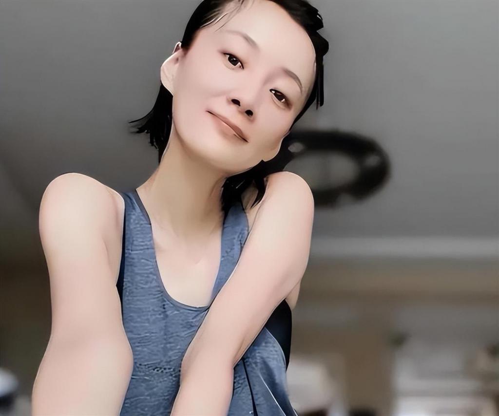 女演员跟他同居5年，将美好的年华都给了他，他却转身和闺蜜结婚