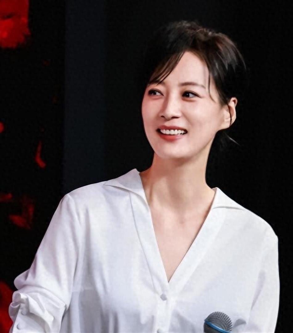 女演员跟他同居5年，将美好的年华都给了他，他却转身和闺蜜结婚