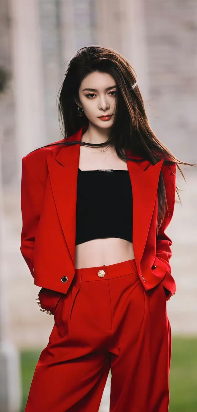 错失成团位又怎样！傅菁逆风翻盘，如今颜值演技双开挂